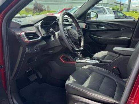 Used 2023 Chevrolet TrailBlazer RS w/ Convenience Package AWD/4WD image 17