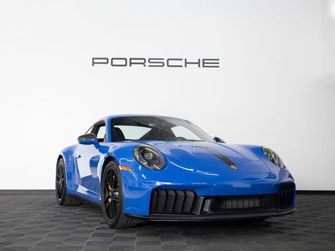Certified 2025 Porsche 911 Carrera GTS RWD image 9