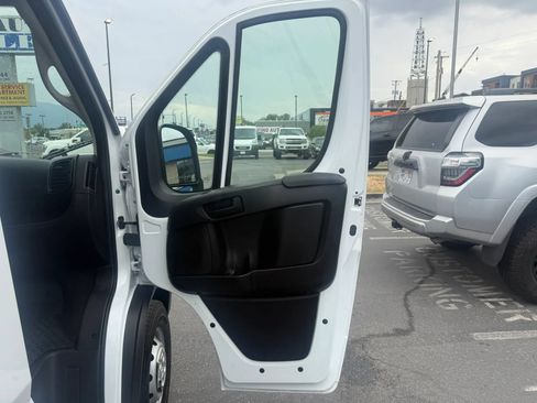 Used 2024 RAM ProMaster 2500 FWD image 31