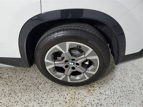 Used 2025 BMW X1 xDrive28i image 9