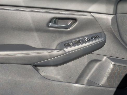 New 2025 Nissan Sentra S image 11