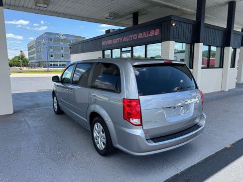 Used 2015 Dodge Grand Caravan SE w/ Quick Order Package 29E SE FWD image 5