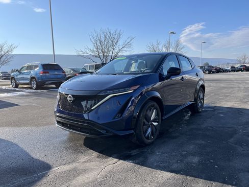 Used 2023 Nissan Ariya AWD image 8