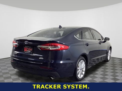 Used 2020 Ford Fusion SE image 4