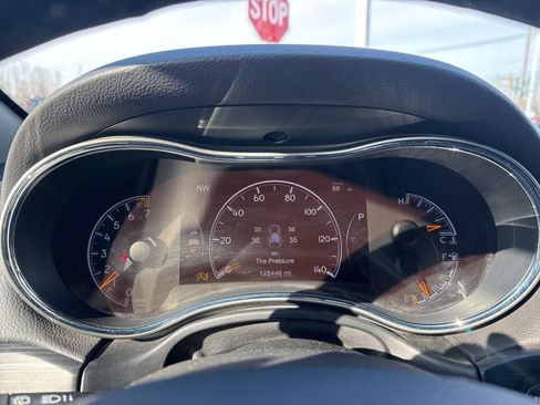 Used 2019 Jeep Grand Cherokee Limited image 26