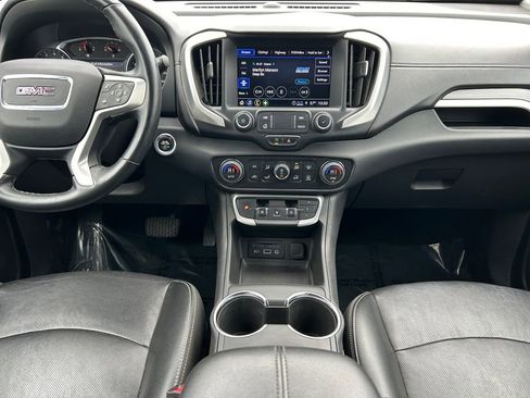 Used 2023 GMC Terrain SLT image 12