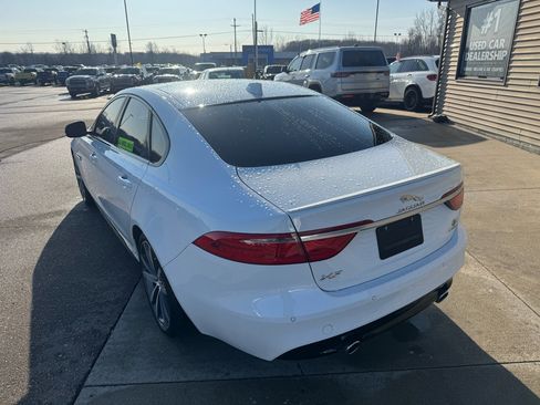 Used 2016 Jaguar XF S image 7