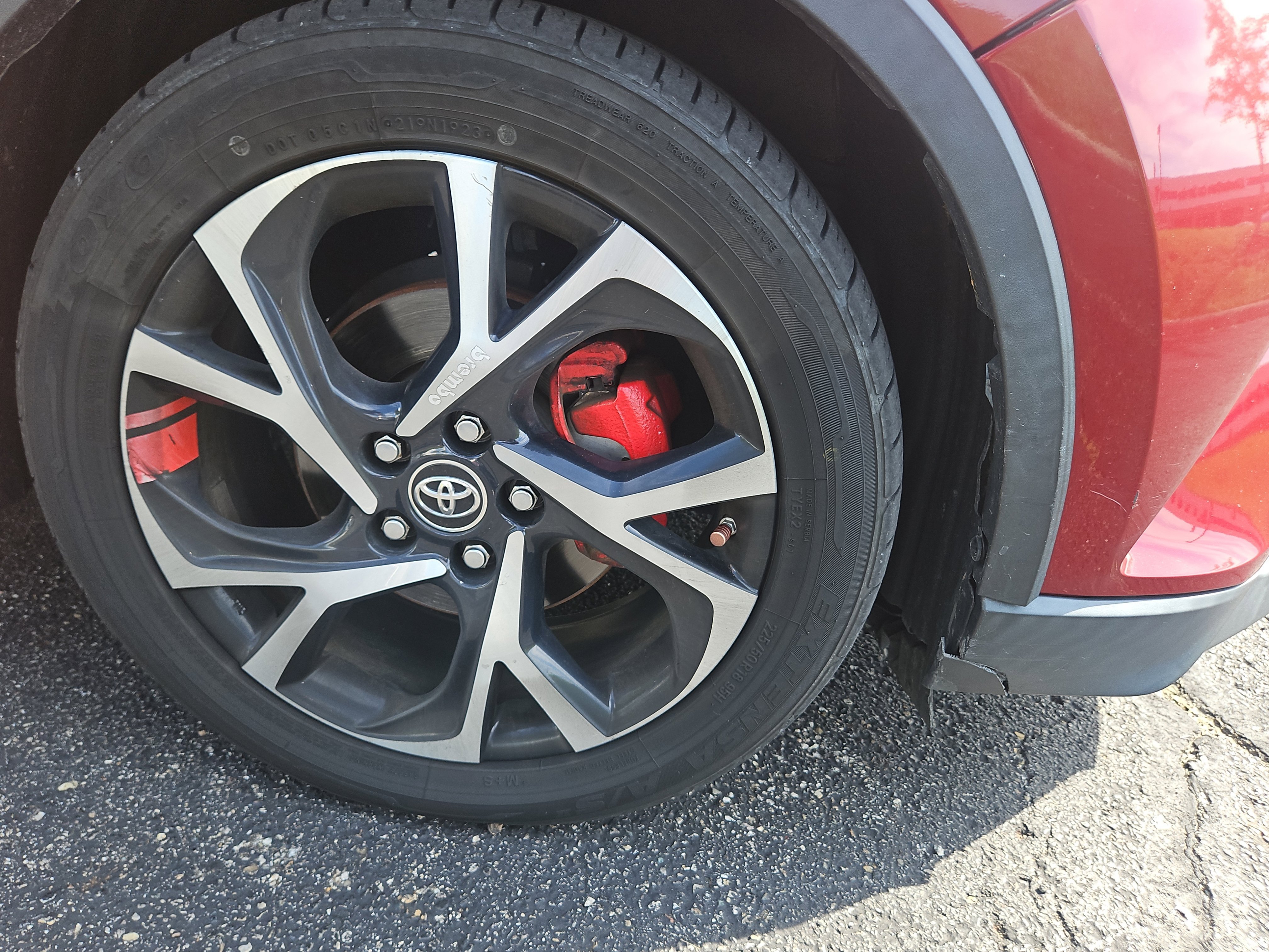 Used 2018 Toyota C-HR XLE FWD image 21