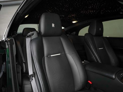 Used 2017 Rolls-Royce Wraith RWD image 32