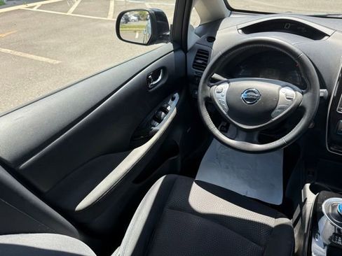 Used 2016 Nissan Leaf SV w/ Premium Package FWD image 36