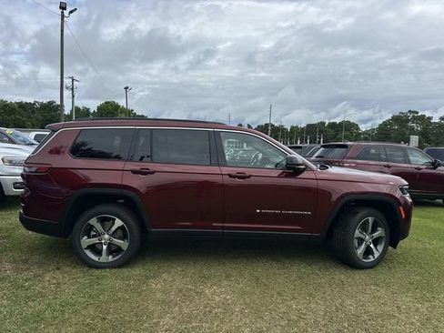 New 2026 Jeep Grand Cherokee L Limited w/ Luxury Tech Group II RWD image 6