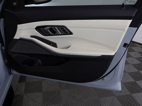 Used 2022 BMW M3 Competition w/ Executive Package image 43