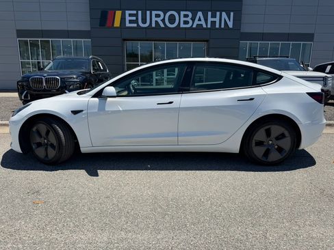 Used 2023 Tesla Model 3 Standard Range RWD image 2