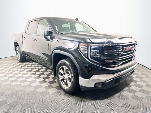 Used 2024 GMC Sierra 1500 SLT image 1