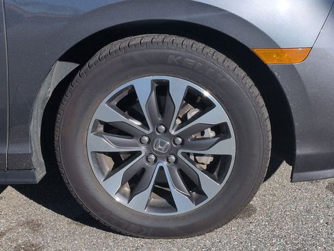 Used 2024 Honda Odyssey EX-L image 11