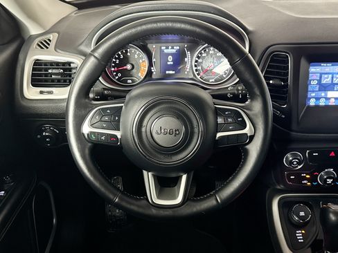 Used 2019 Jeep Compass Latitude w/ Cold Weather Group AWD/4WD image 24
