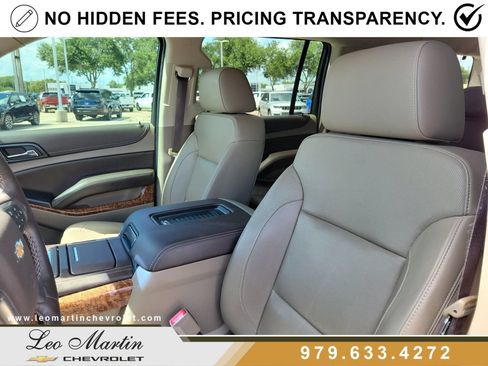 Used 2017 Chevrolet Suburban Premier RWD image 18