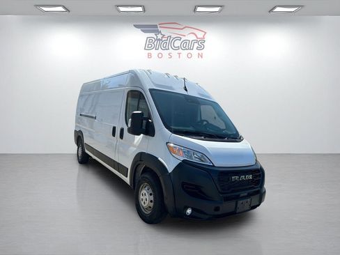 Used 2025 RAM ProMaster 2500 w/ Convenience Group FWD image 3