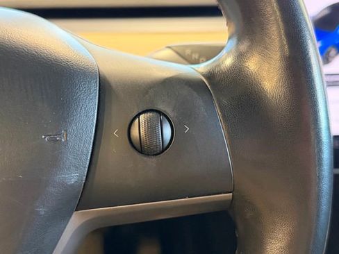 Used 2018 Tesla Model 3 Long Range image 25