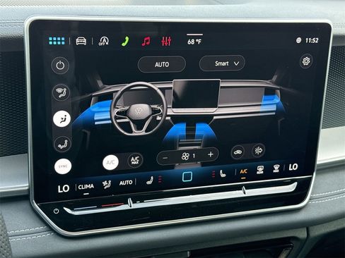 New 2026 Volkswagen Tiguan SE R-Line image 24