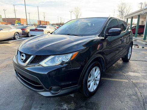 Used 2017 Nissan Rogue Sport S w/ S Appearance Package image 7