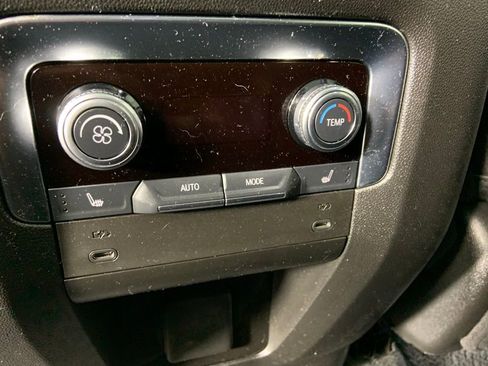 Used 2025 GMC Yukon Denali w/ Sun & Power Step Package image 27