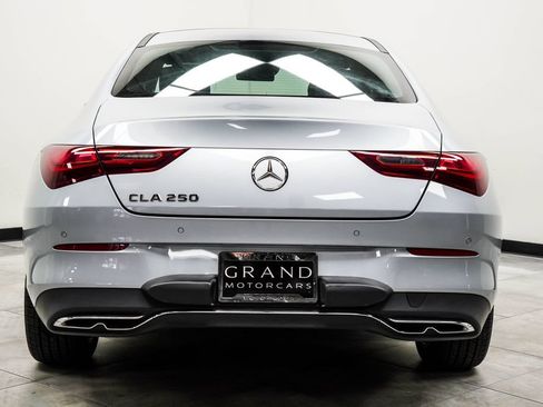 Used 2025 Mercedes-Benz CLA 250 image 9