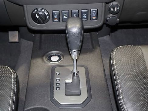 Used 2021 Nissan Frontier PRO-4X w/ Pro-4x Utility Package image 34