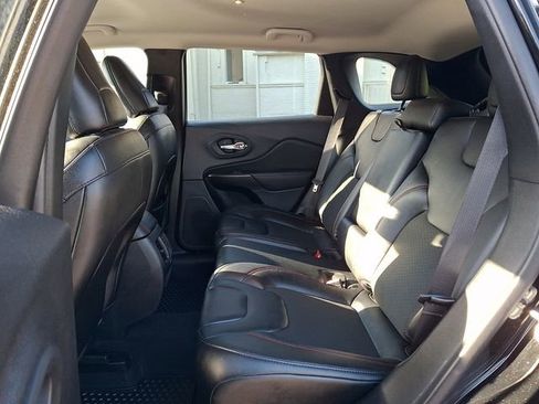 Used 2022 Jeep Cherokee Trailhawk w/ Technology Group B AWD/4WD image 11