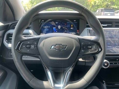 Used 2027 Chevrolet Bolt LT FWD image 24