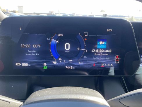 Used 2024 Chevrolet Equinox EV RS image 24