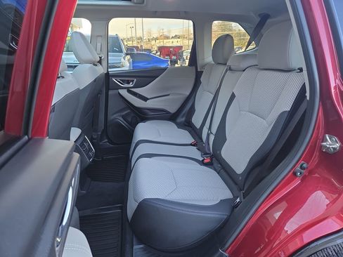 Used 2019 Subaru Forester Premium image 15
