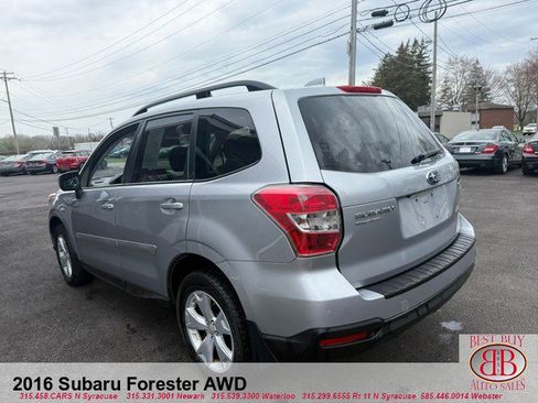 Used 2016 Subaru Forester 2.5i Premium w/ All-Weather Package AWD/4WD image 9