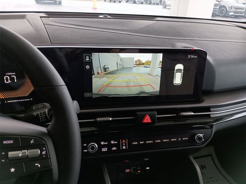 New 2026 Kia Sportage EX w/ EX Panorama Roof Package image 23