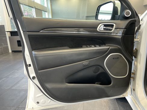 Used 2019 Jeep Grand Cherokee SRT AWD/4WD image 14
