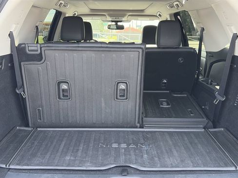 Certified 2022 Nissan Pathfinder Platinum w/ Cargo Package FWD image 32