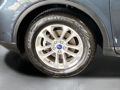 Used 2022 Ford Escape SE w/ Cold Weather Package image 9