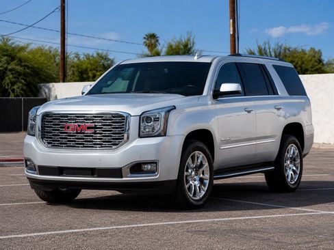 Used 2018 GMC Yukon Denali w/ Open Road Package AWD/4WD image 10