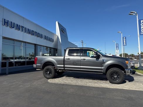 Used 2020 Ford F250 Lariat w/ Tremor Off-Road Package image 3