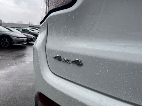 Used 2025 Jeep Compass Limited image 17