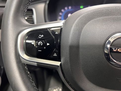 Used 2024 Volvo XC90 B6 Ultimate w/ Protection Package Premier image 23