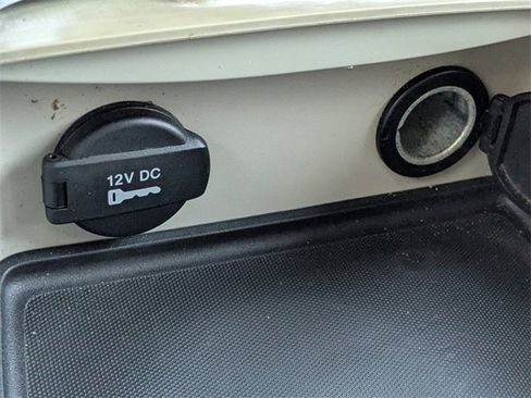 Used 2018 Dodge Grand Caravan SXT image 20