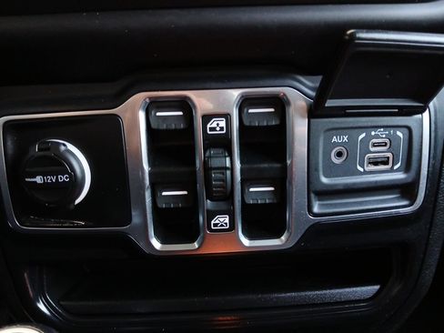 Used 2021 Jeep Wrangler Unlimited Sport AWD/4WD image 6