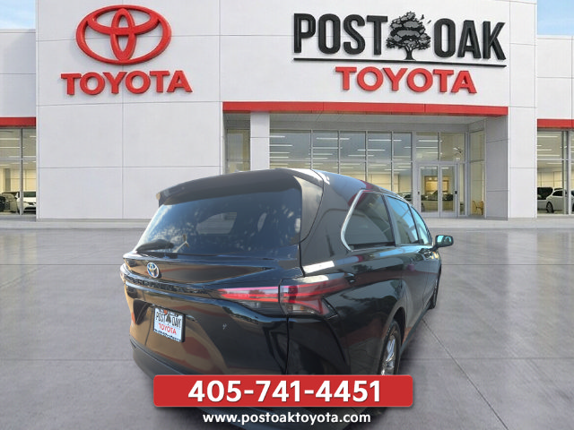 Used 2022 Toyota Sienna LE FWD image 7