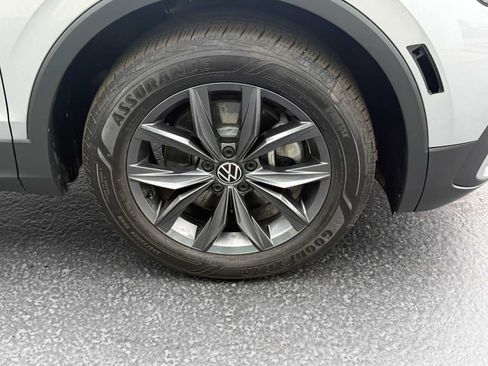 Used 2022 Volkswagen Tiguan SE FWD image 7