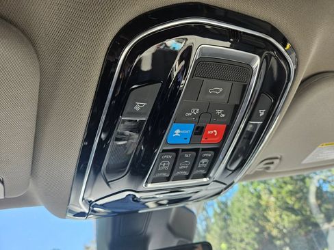 Used 2024 Jeep Grand Wagoneer L 4WD image 18