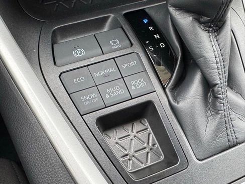 Certified 2025 Toyota RAV4 XLE image 15