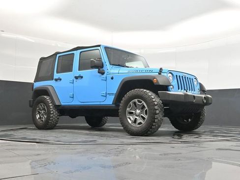 Used 2017 Jeep Wrangler Unlimited Rubicon w/ Connectivity Group image 46