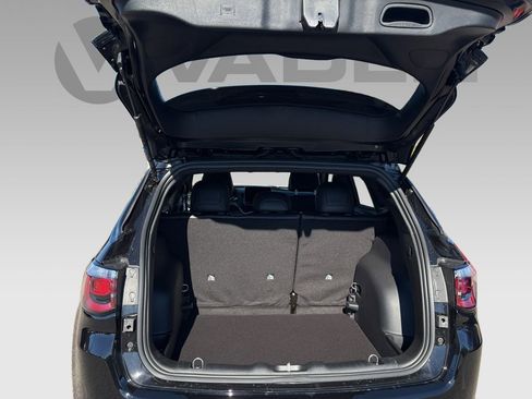 New 2026 Jeep Compass Latitude image 20