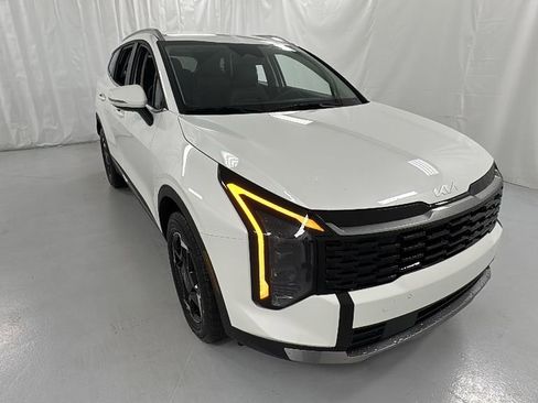 New 2026 Kia Sportage EX image 1